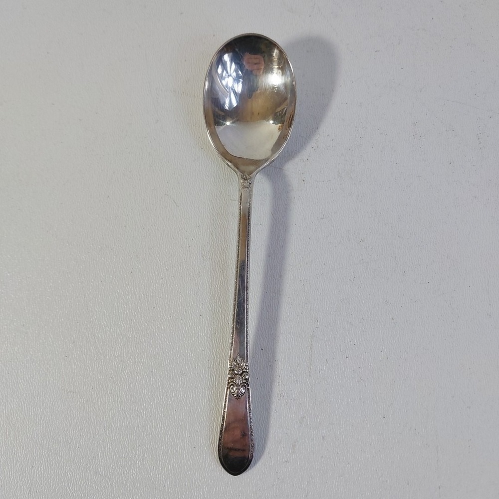 Adoration by 1847 Rogers Bros. IS 1930 Soup Spoon Silverware flatware‎
